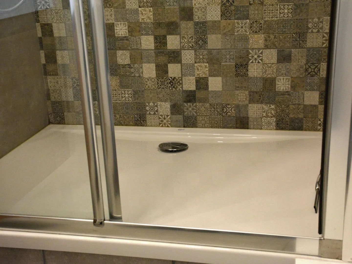 Wonderfully Furnished Cottage, Very Comfortable, Small Village Near Namur