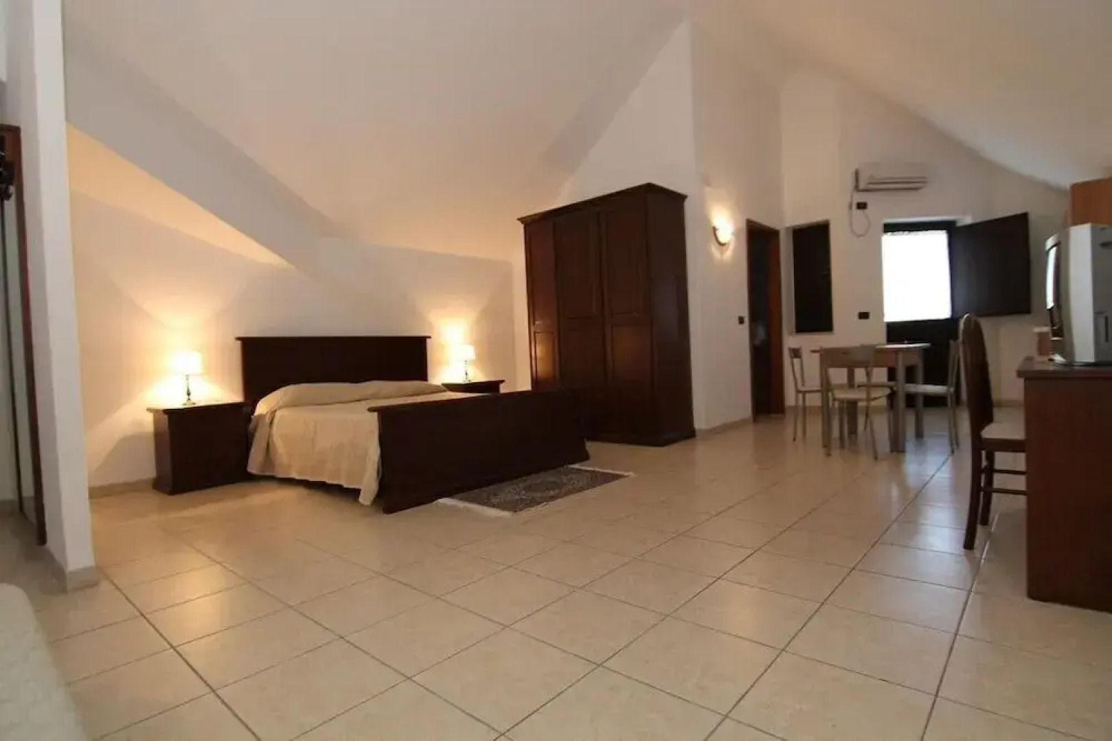 Hotel Ristorante La Rupe