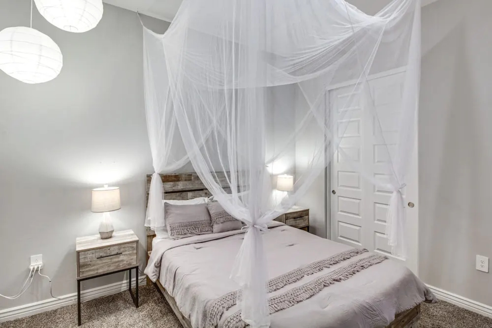 Marana Home w/ Pool Access & Mountain Views!