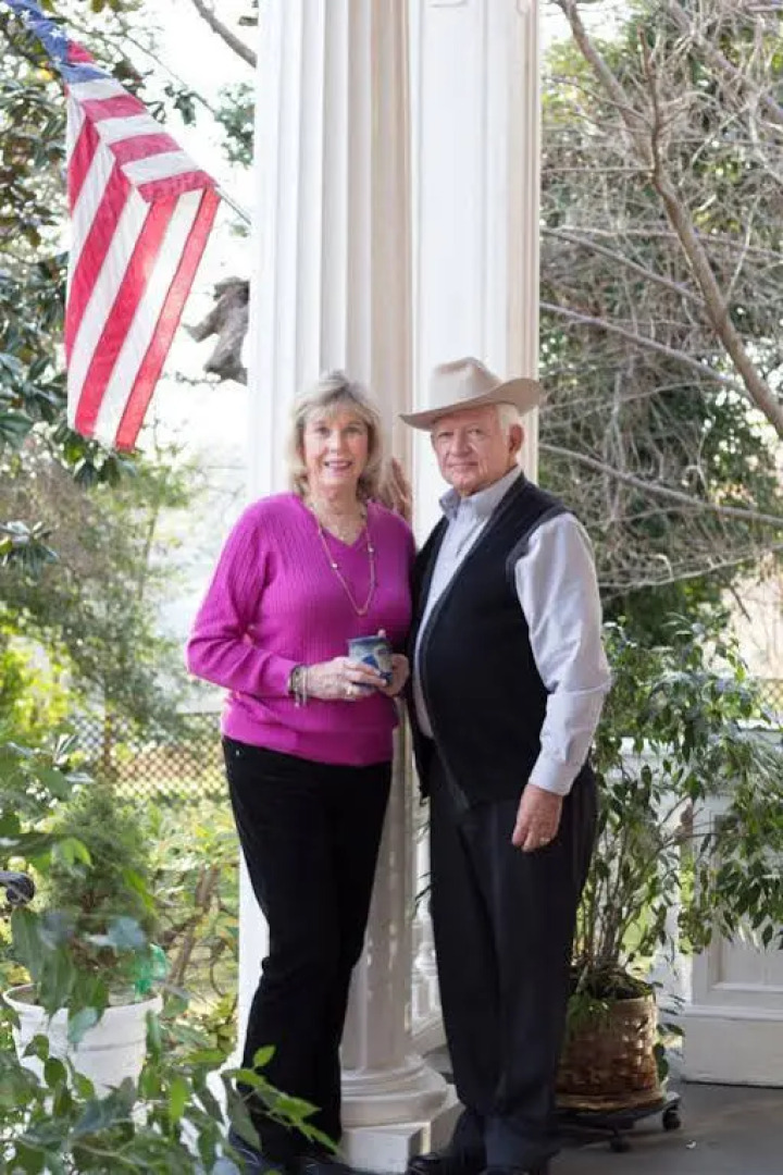 Federal Crest Inn Bed & Breakfast