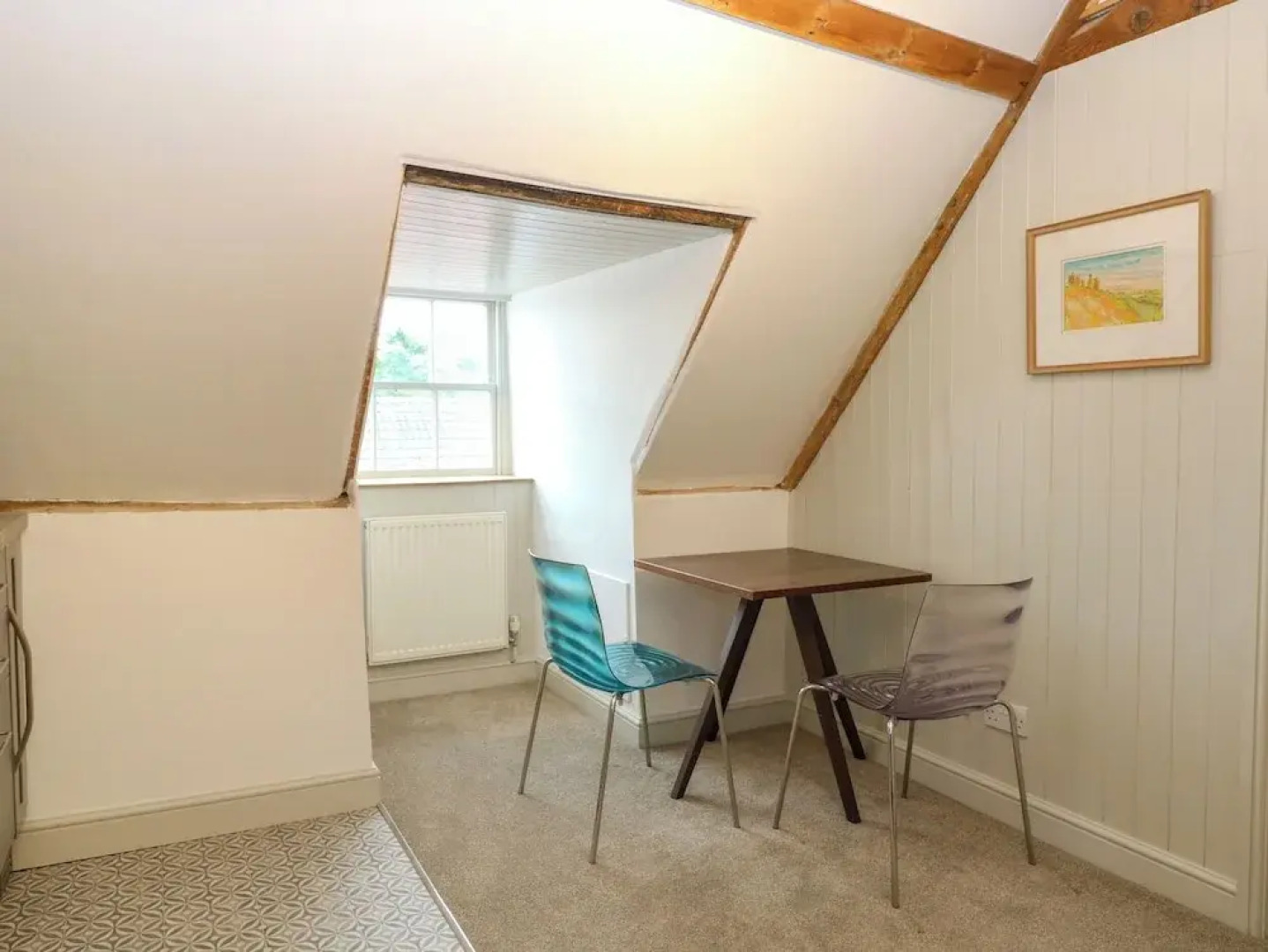 Apartment 4 Chameleon House