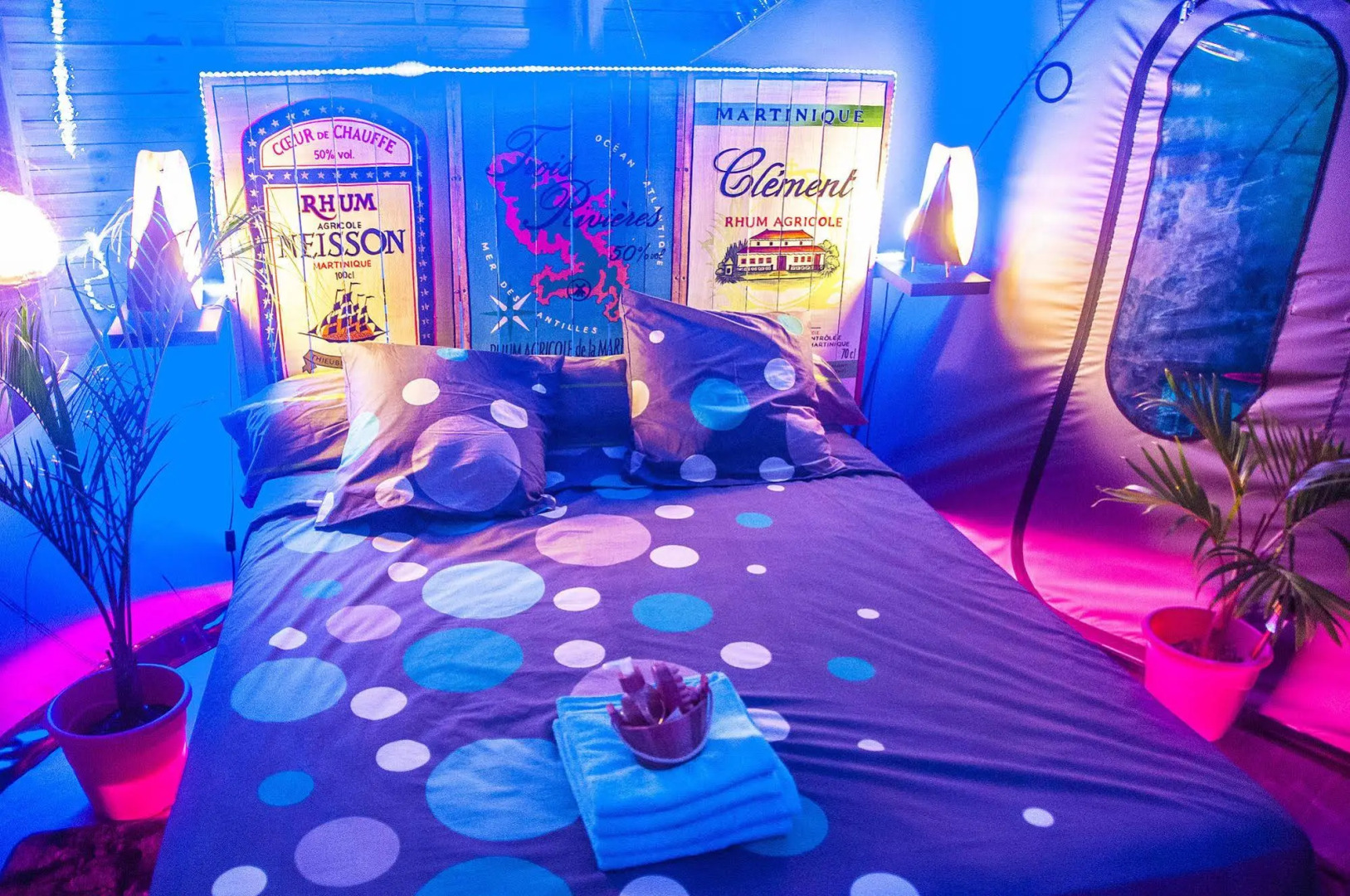 Au Sphair de Lune - Adults Only