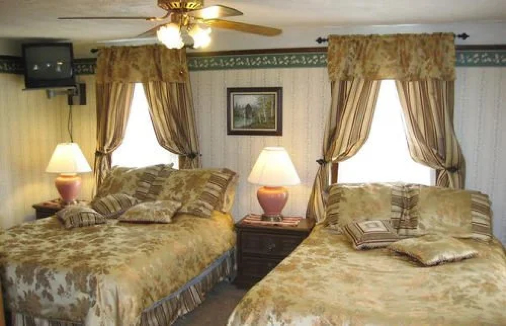 Albrightsville Farm House Bed & Breakfast
