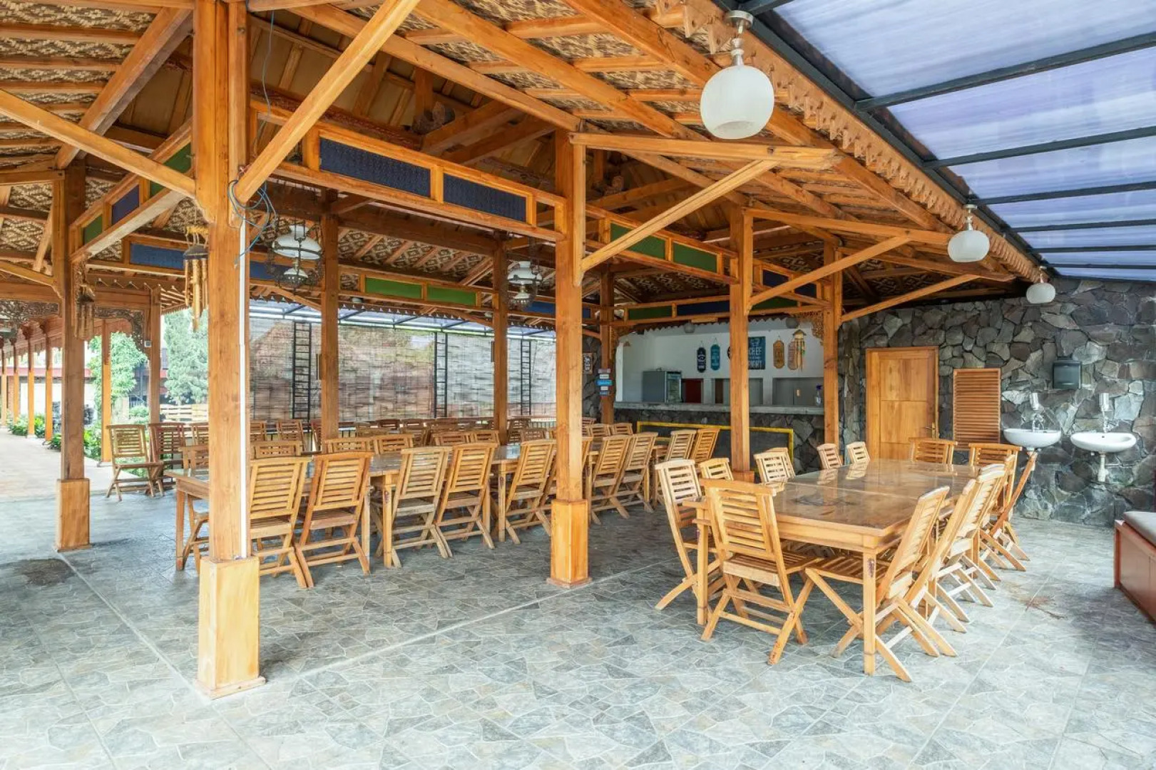 OYO 1347 Joglo Garut Cottage Syariah