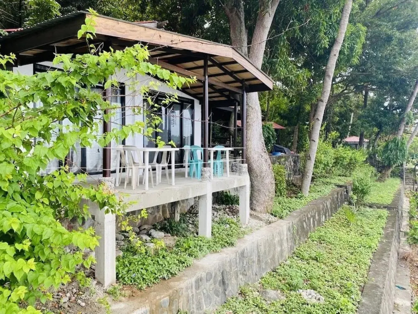 Villa Milagros Dive Inn Anilao