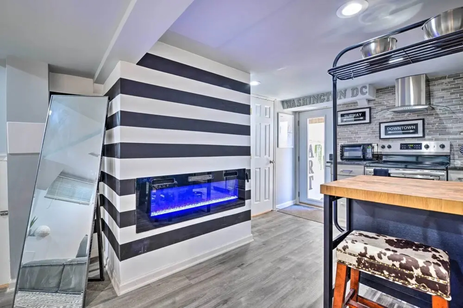 Stylish DC Studio ~ 5 Mi to National Mall!