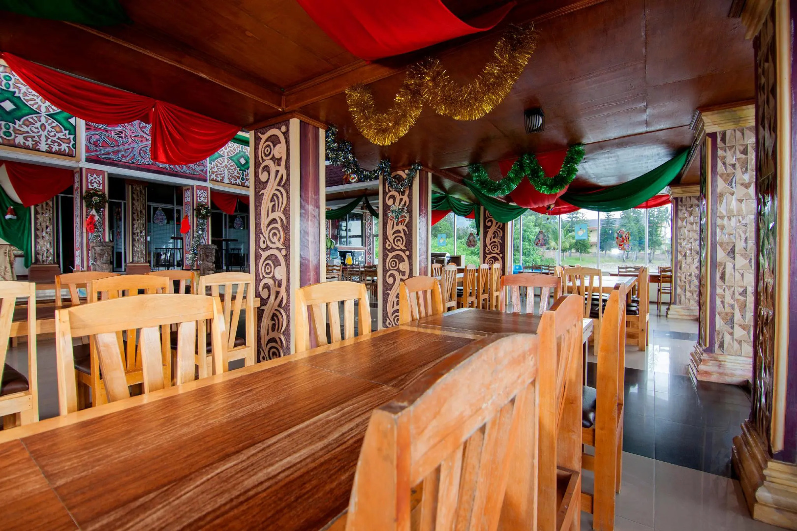 OYO 2208 Thyesza Hotel