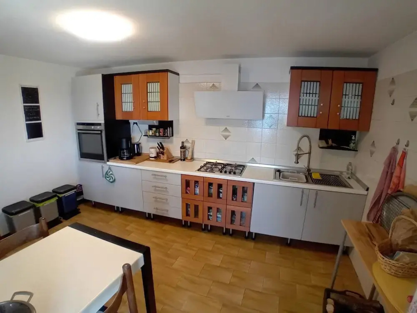 Rustic Villa With Lake Views