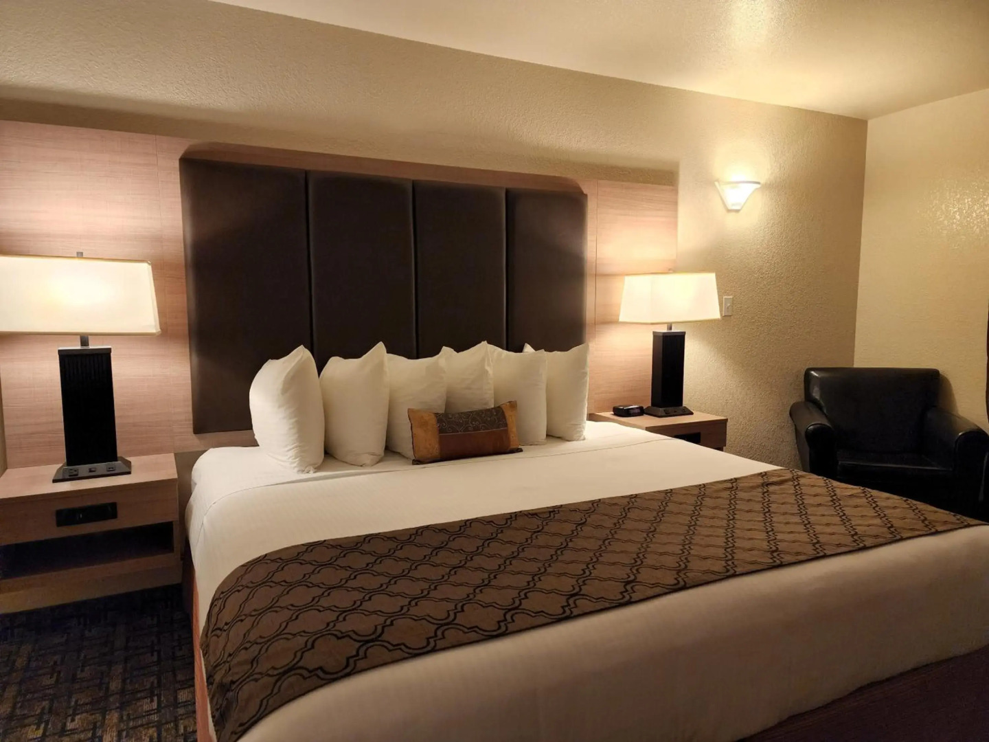 Ramada by Wyndham Lloydminster