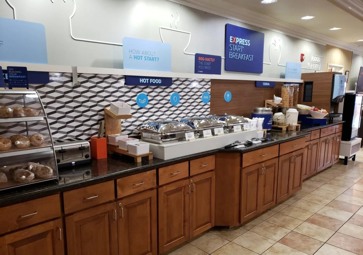 Holiday Inn Express & Suites Klamath Falls Central by IHG