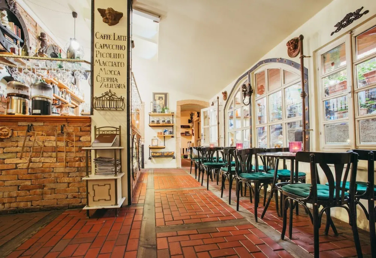 Divná Pani Luxury Gallery Rooms