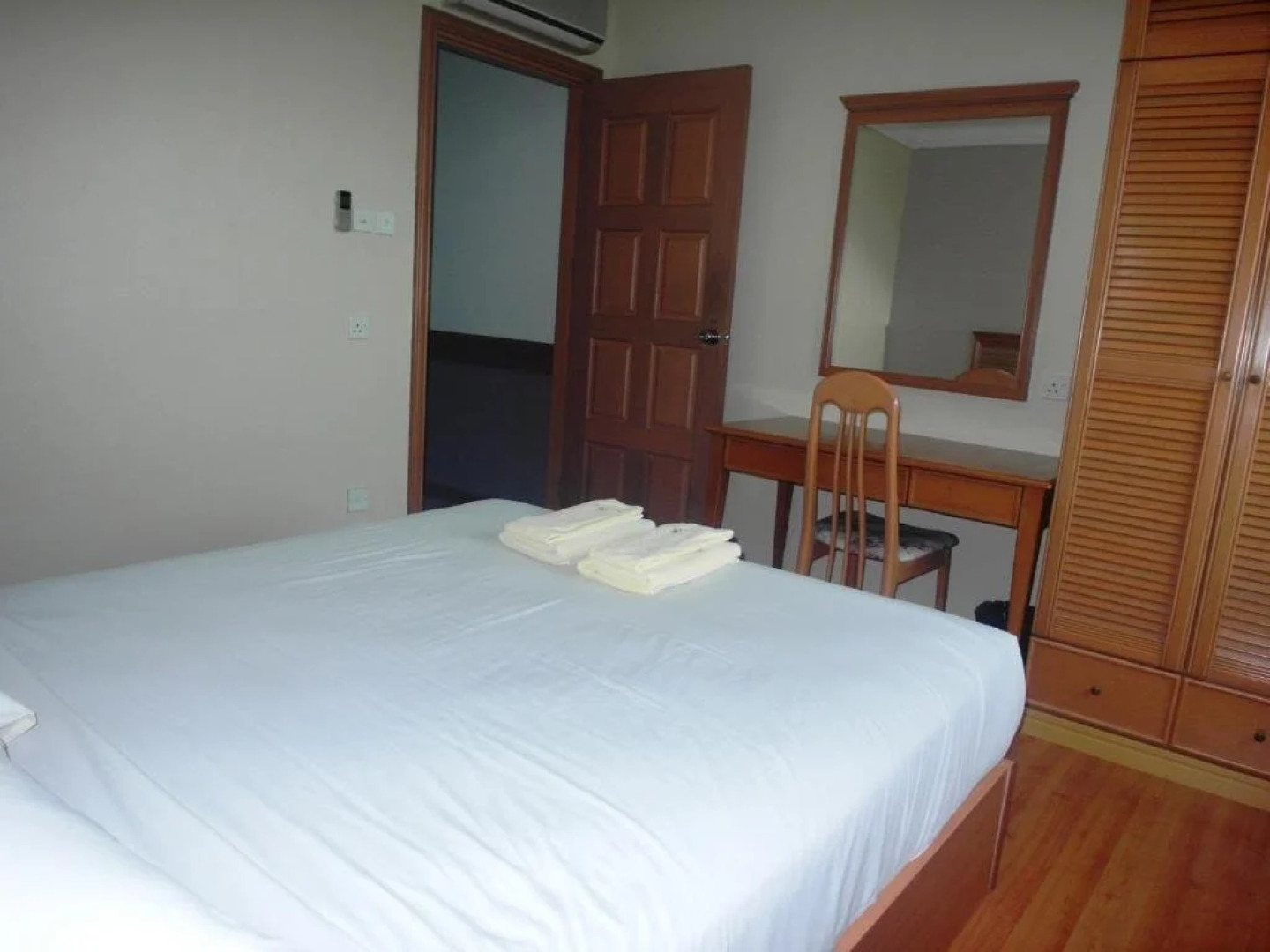 Jinhold Hotel & Serviced Apartment
