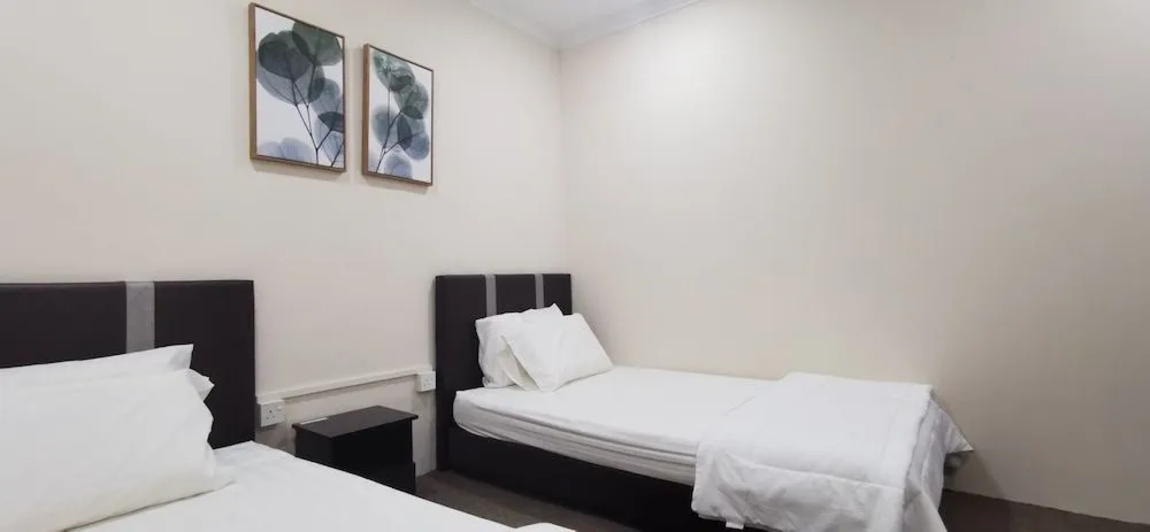 90372 Greybirds Hostel