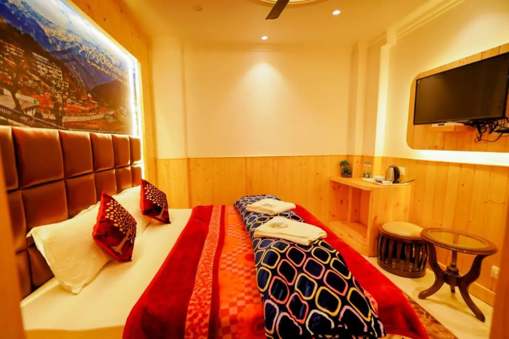 Lord Krishna Boutique Stay