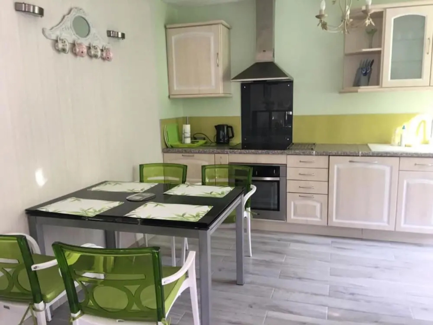 Enticing Holiday Home in Tulle with Garden