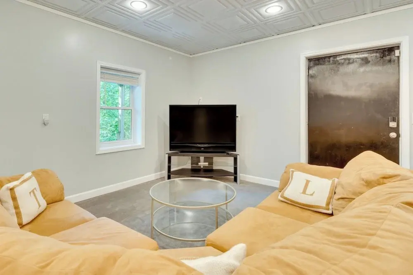 Blue Ridge Mountain Retreat: Deck & Sunroom!