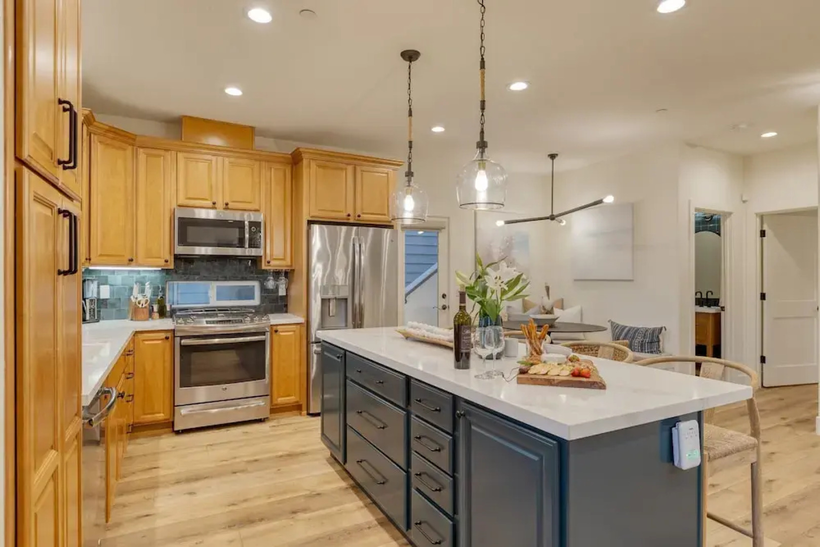 Sunset Serenity by Avantstay Rooftop w Hot Tub Fire Pit 3 Blocks to Beach