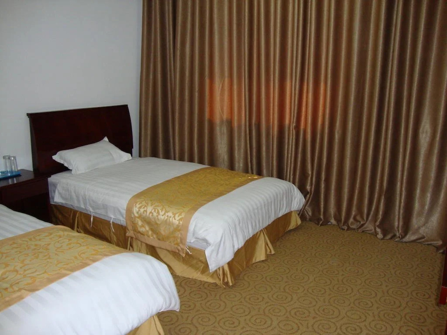 Jiuhuashan Fenghuangyuan Hotel