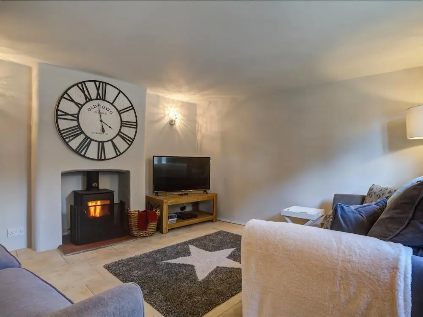 Hollytree Cottage, Chipping Norton