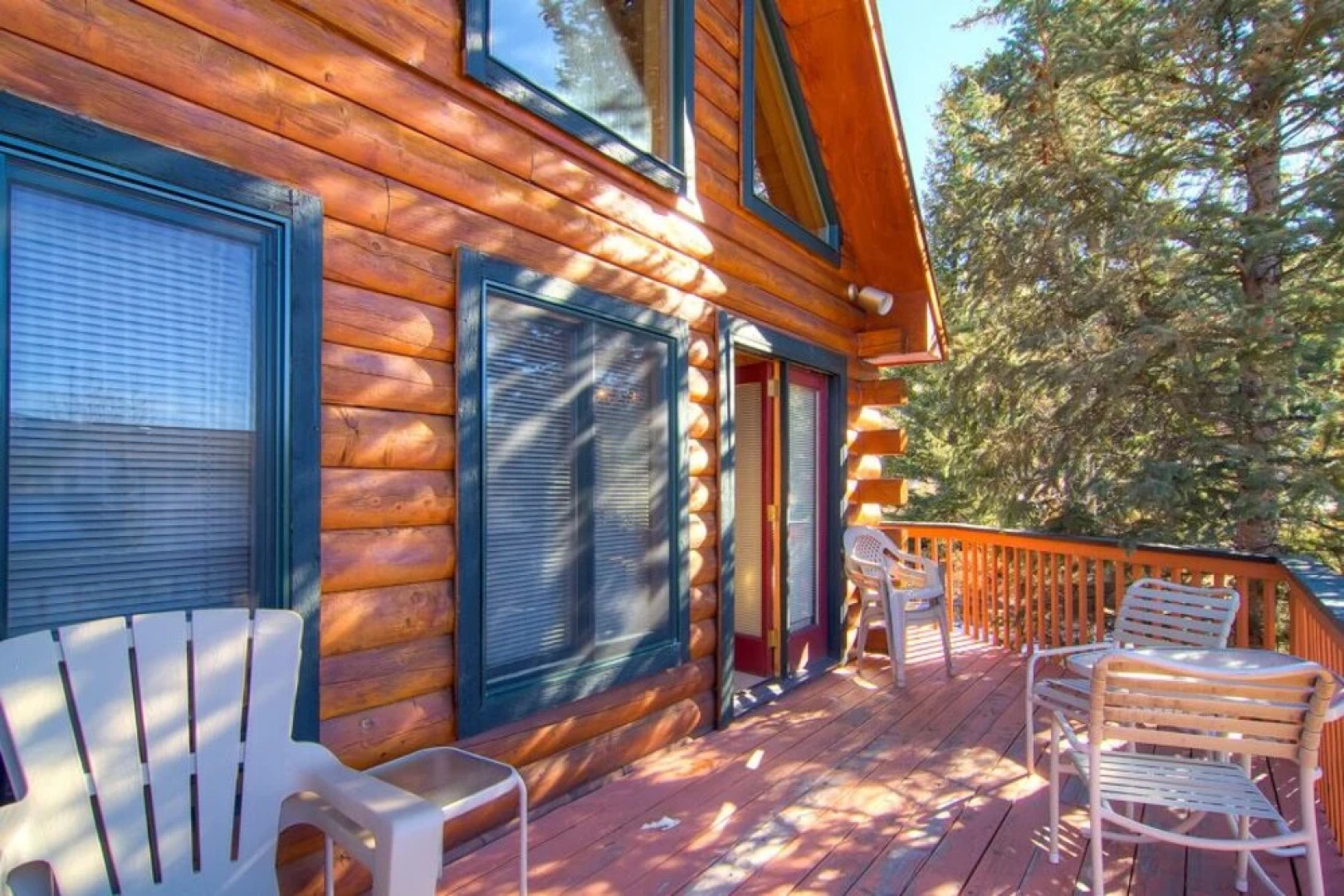 597 Deerpath 3 Br home by RedAwning