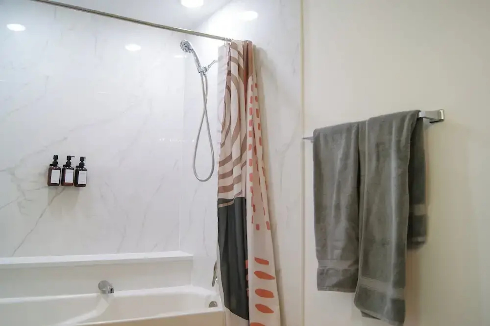 Waterfront Eagle Lake Home w/ Yard & Deck