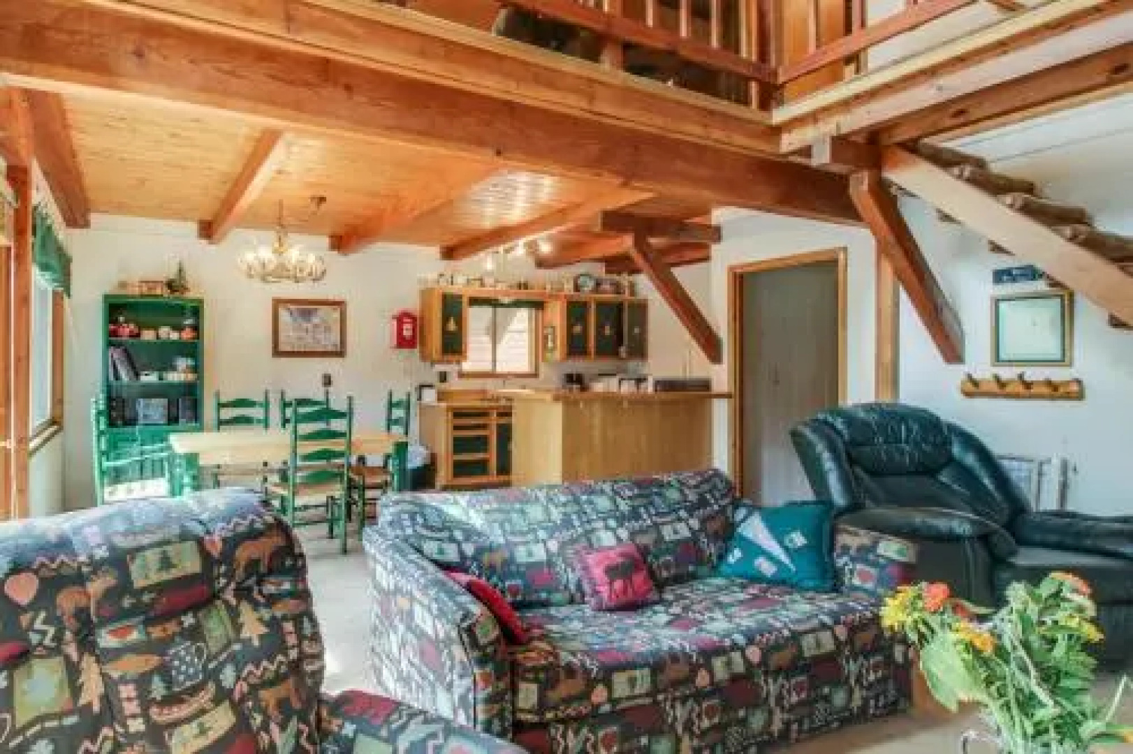 Moose Cabin Year-round Outdoor Fun w/ BBQ