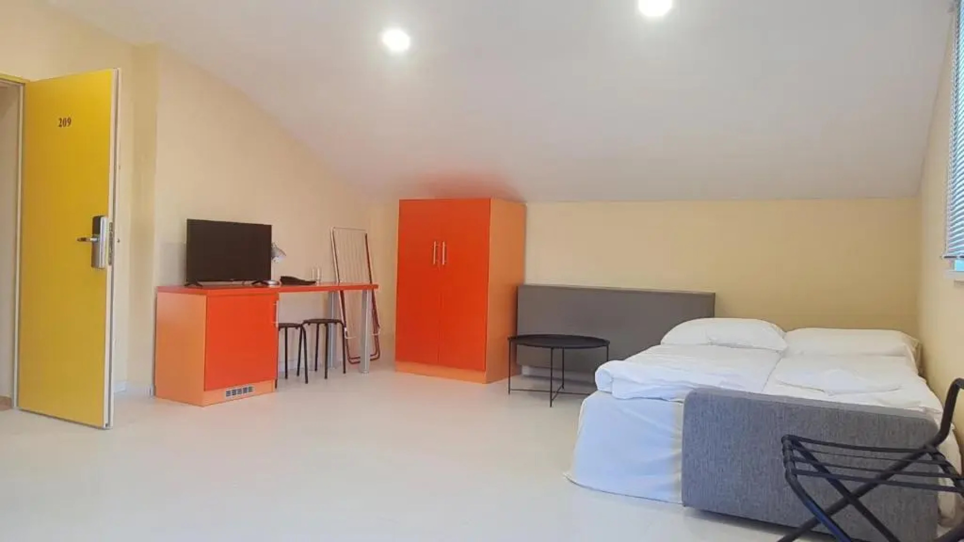 Colors Holiday Hotel