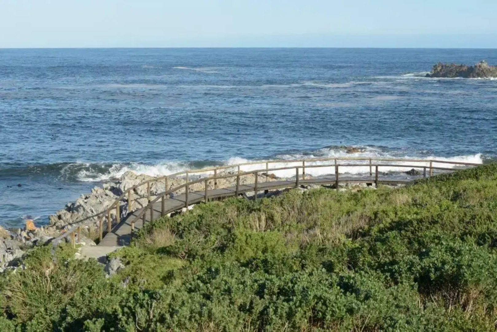 The Whale and Waddler - Unit with a view - and solar energy support