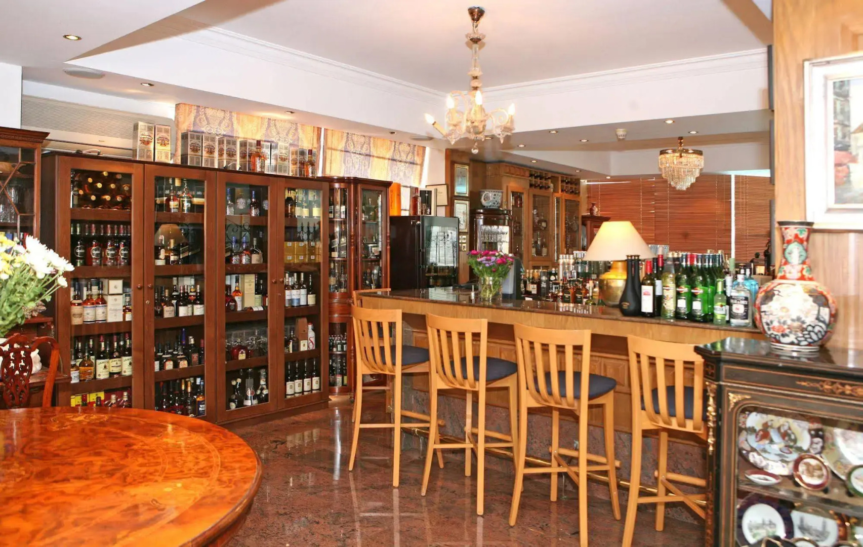 Chrielka Hotel Apartments