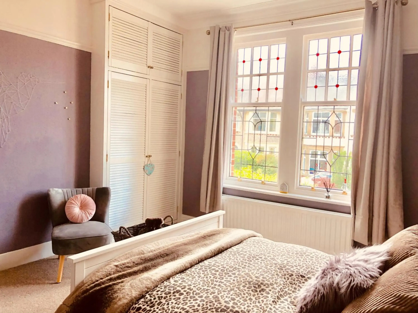 LUXURY Coastal 4 Bed FAMILY Home In Whitley Bay - 5 Mins To The Beach - Sleeps 9