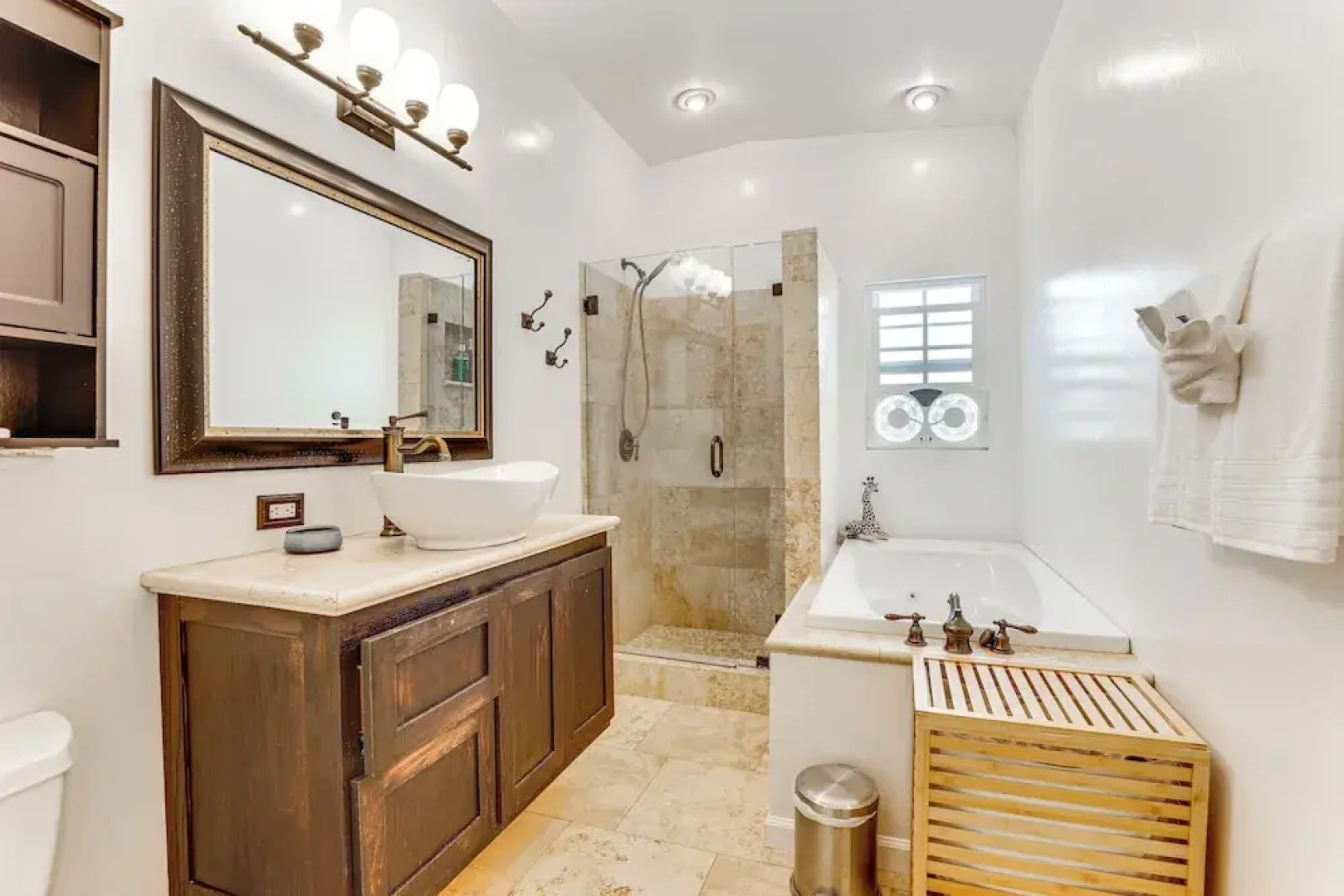 Peaceful Vista House w/ Gas Grill: 1 Mi to Dtwn!