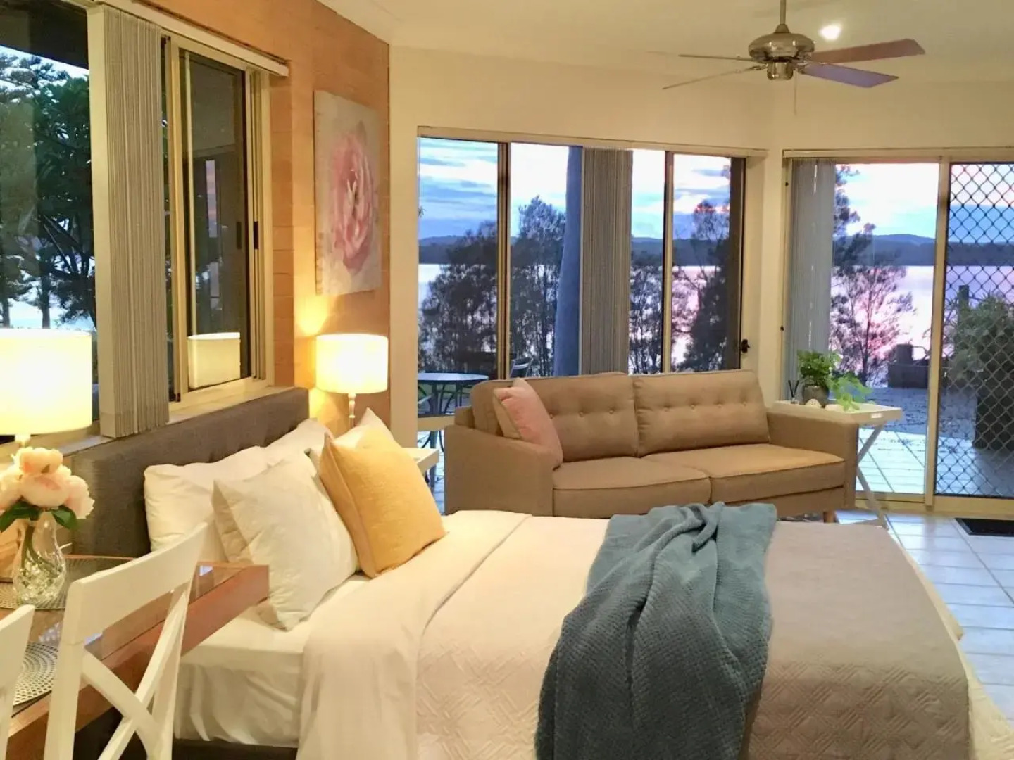 SilverWaters Waterfront Accommodation