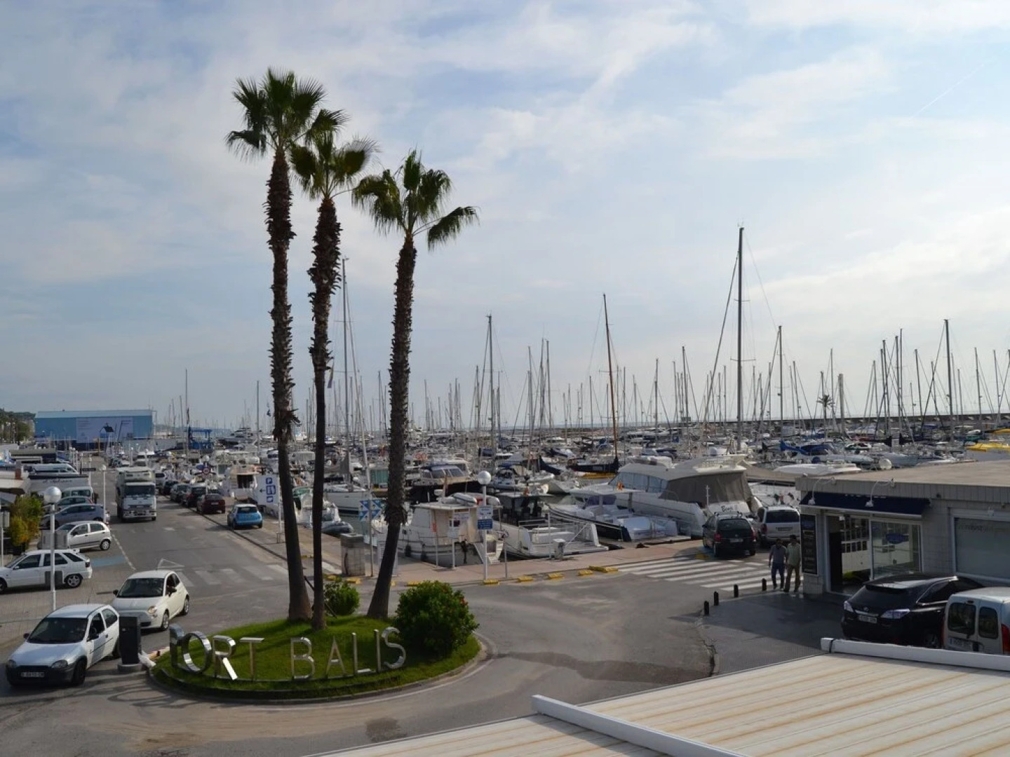 Modern Holiday Home in Sant Andreu de Llavaneres with Swimming Pool