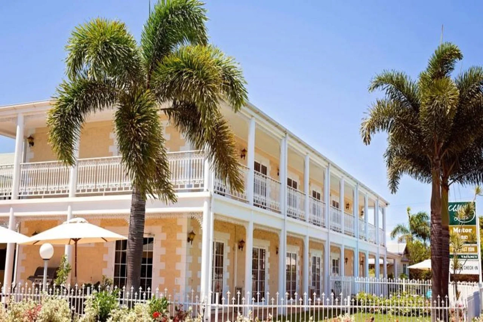 White Lace Motor Inn