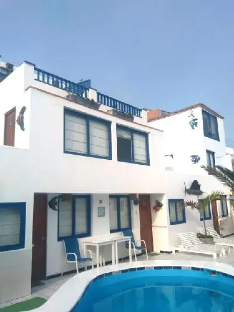 Hostal Los Delfines San Bartolo