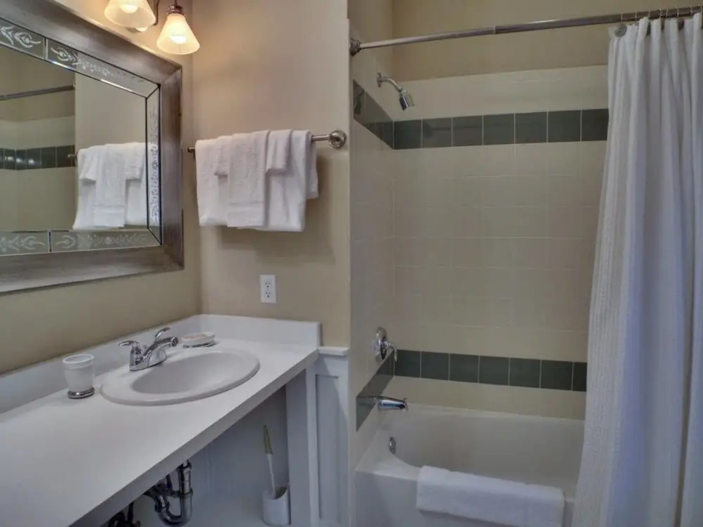 MCBTS018 Creek Park - Three Bedroom Cottage