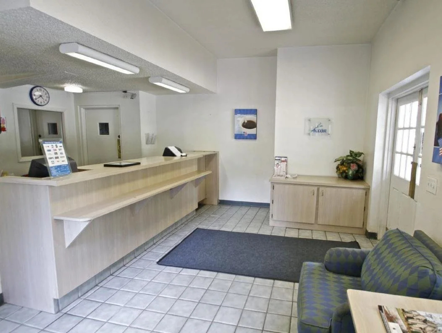 Motel 6 Raleigh, NC - Cary