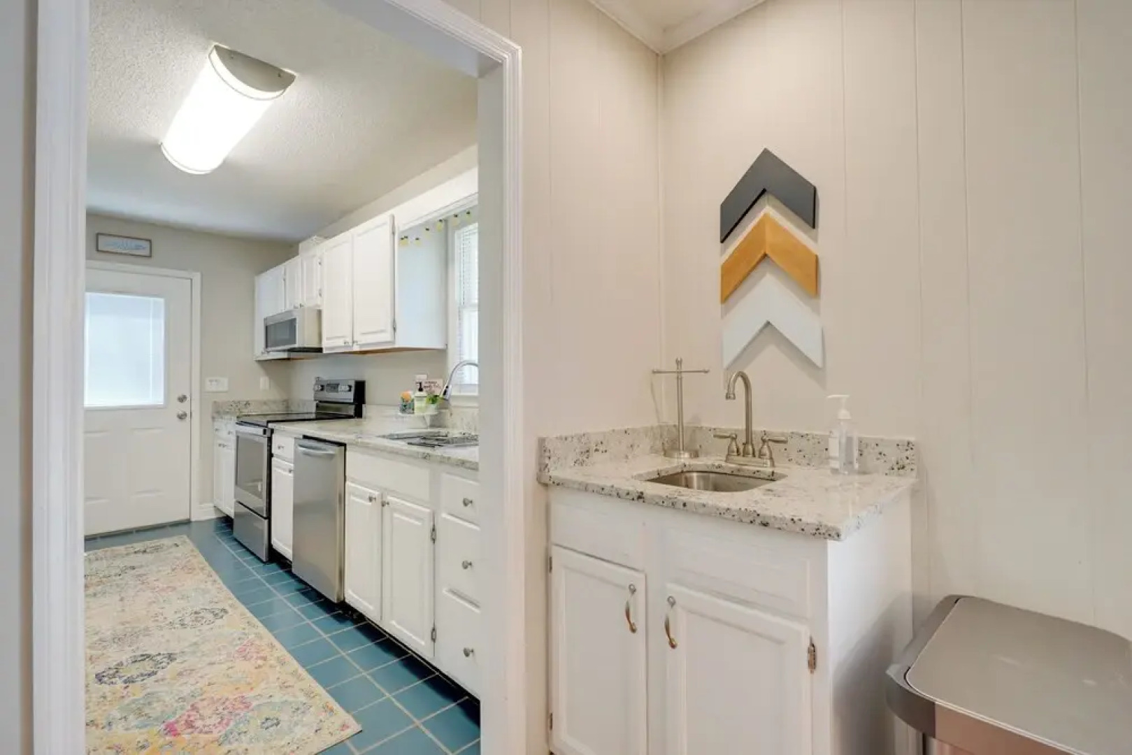 Oak Island Home w/ Spacious Backyard & Porch