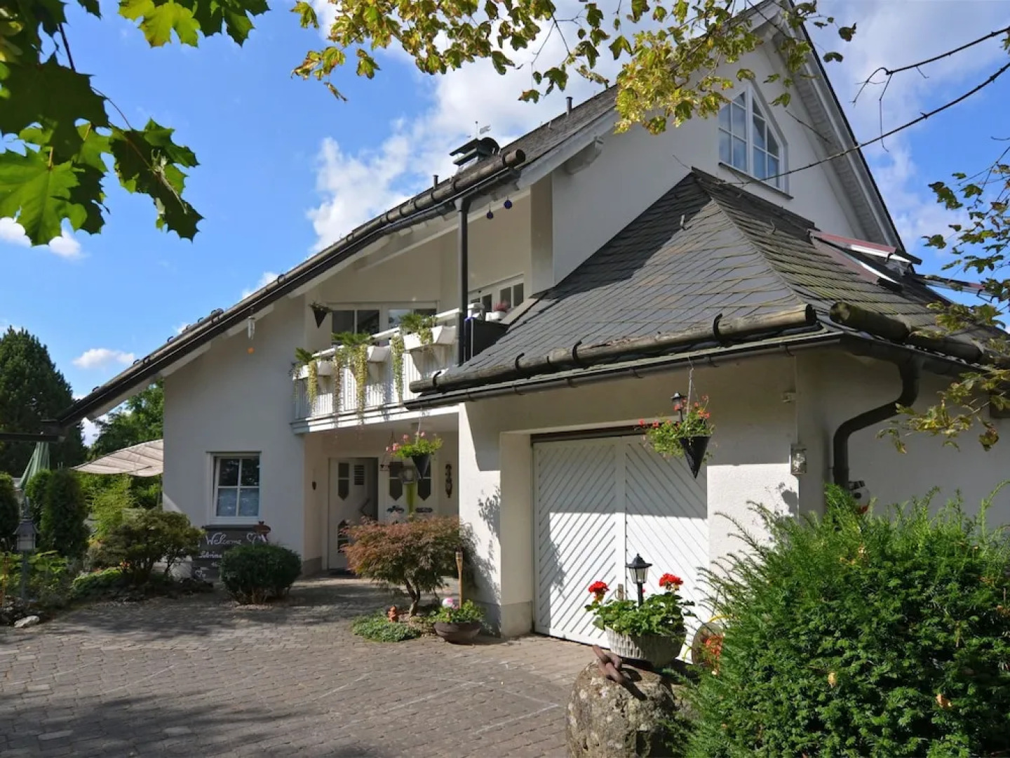 Modern Apartment in Reiste near Forest