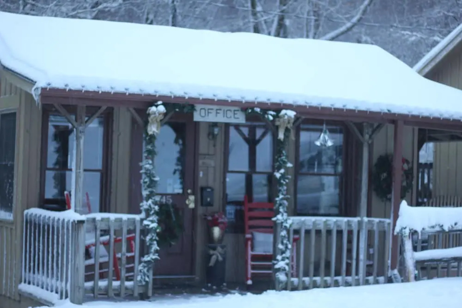Evening Shade River Lodge and Cabins