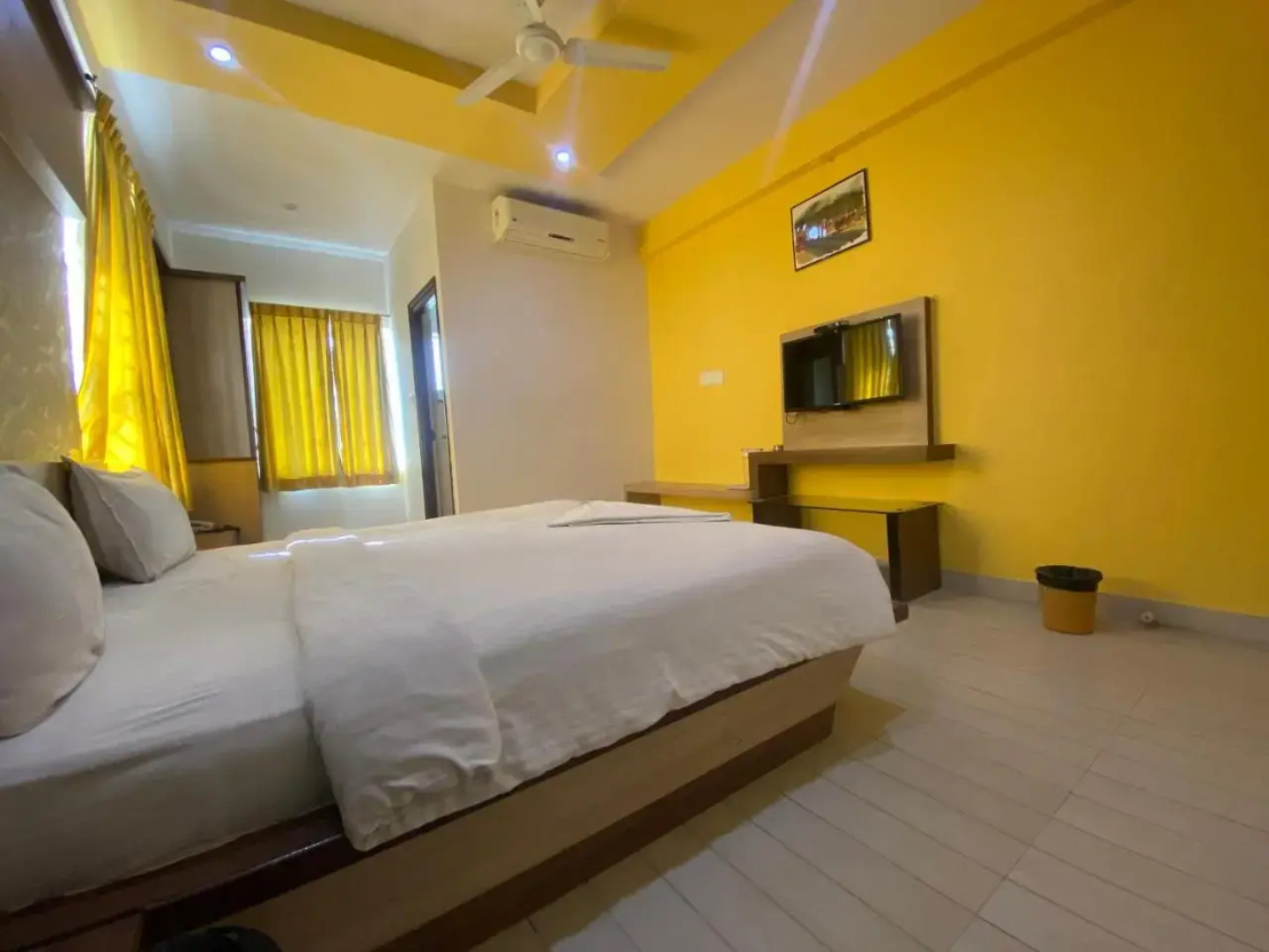 Hotel Sri Vaari Residency