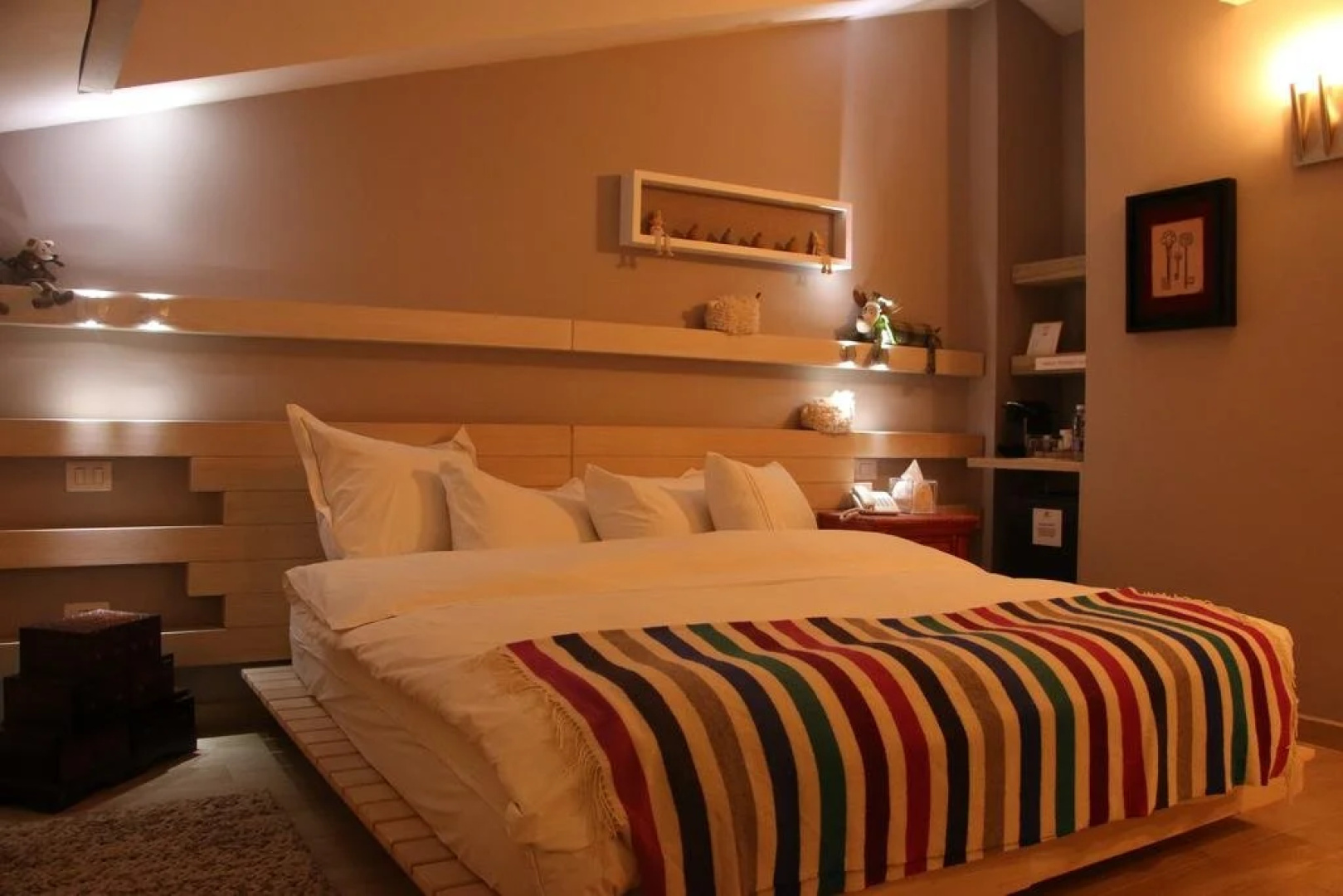 Urban Faqra Hotel
