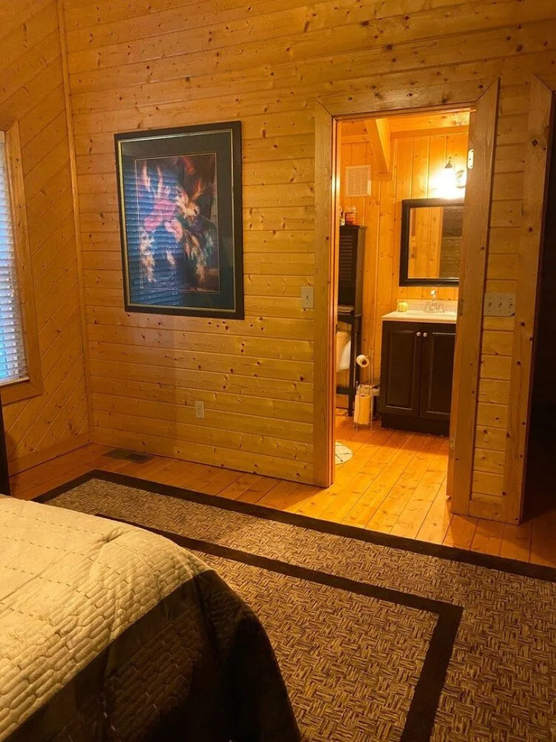 Southern Oak 2 Bedroom Cabin by Redawning