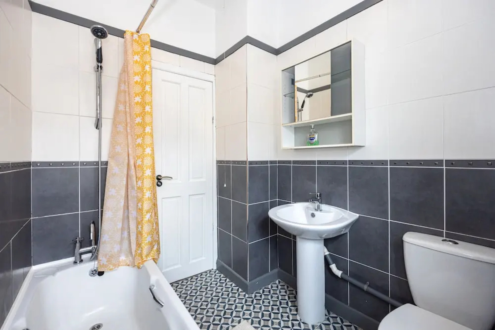 Immaculate 3-bed House in Accrington