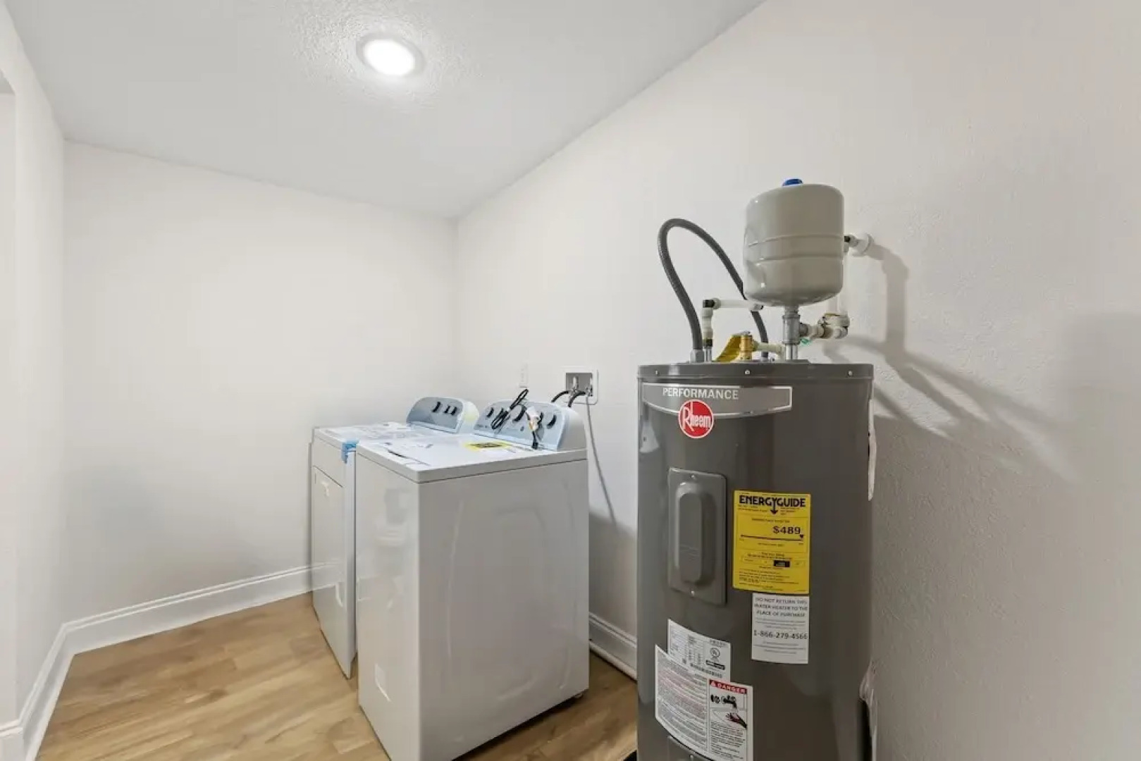 Sunny Palmetto Oasis: 4br Home With Private Pool 4 Bedroom Home by RedAwning