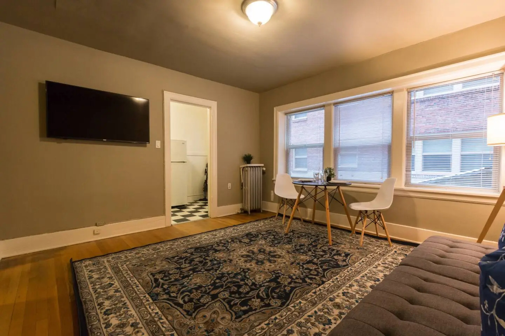 Cozy 1BR 1Bath | Fast Wifi! Great Location!