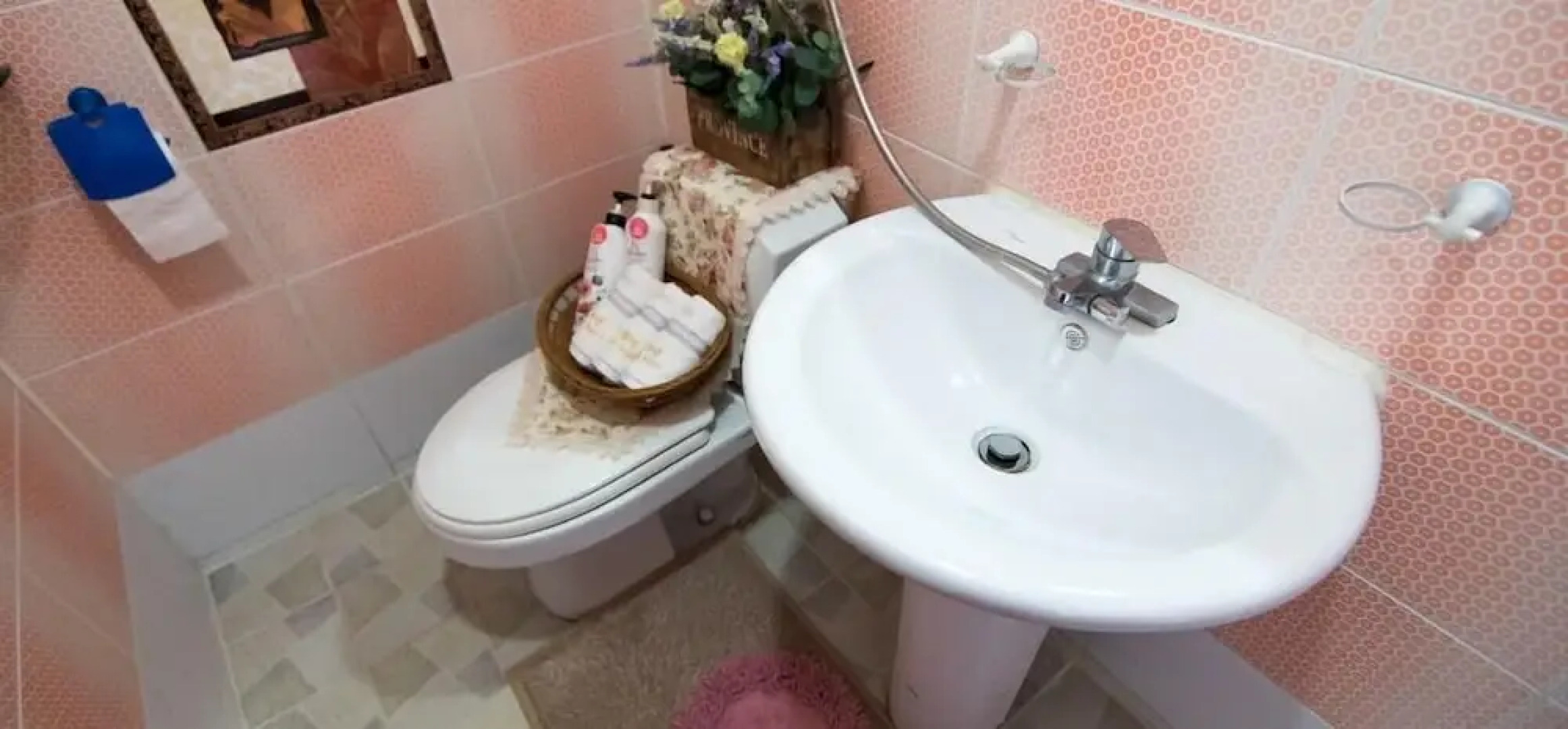 Heidi Pension G House