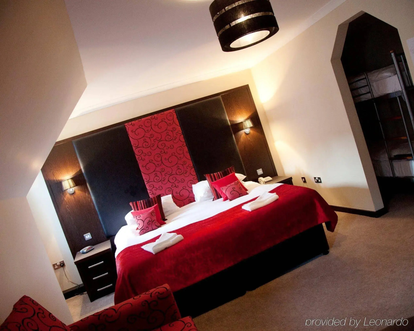 The Popinjay Hotel & Spa