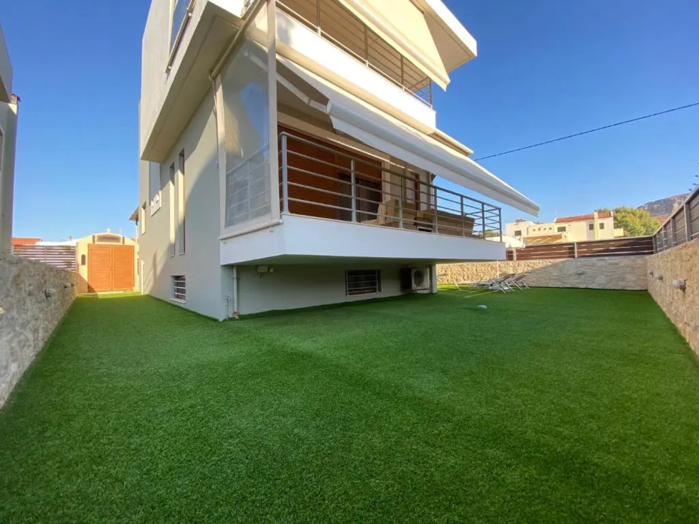 Sunny Villa by the beach Gournes