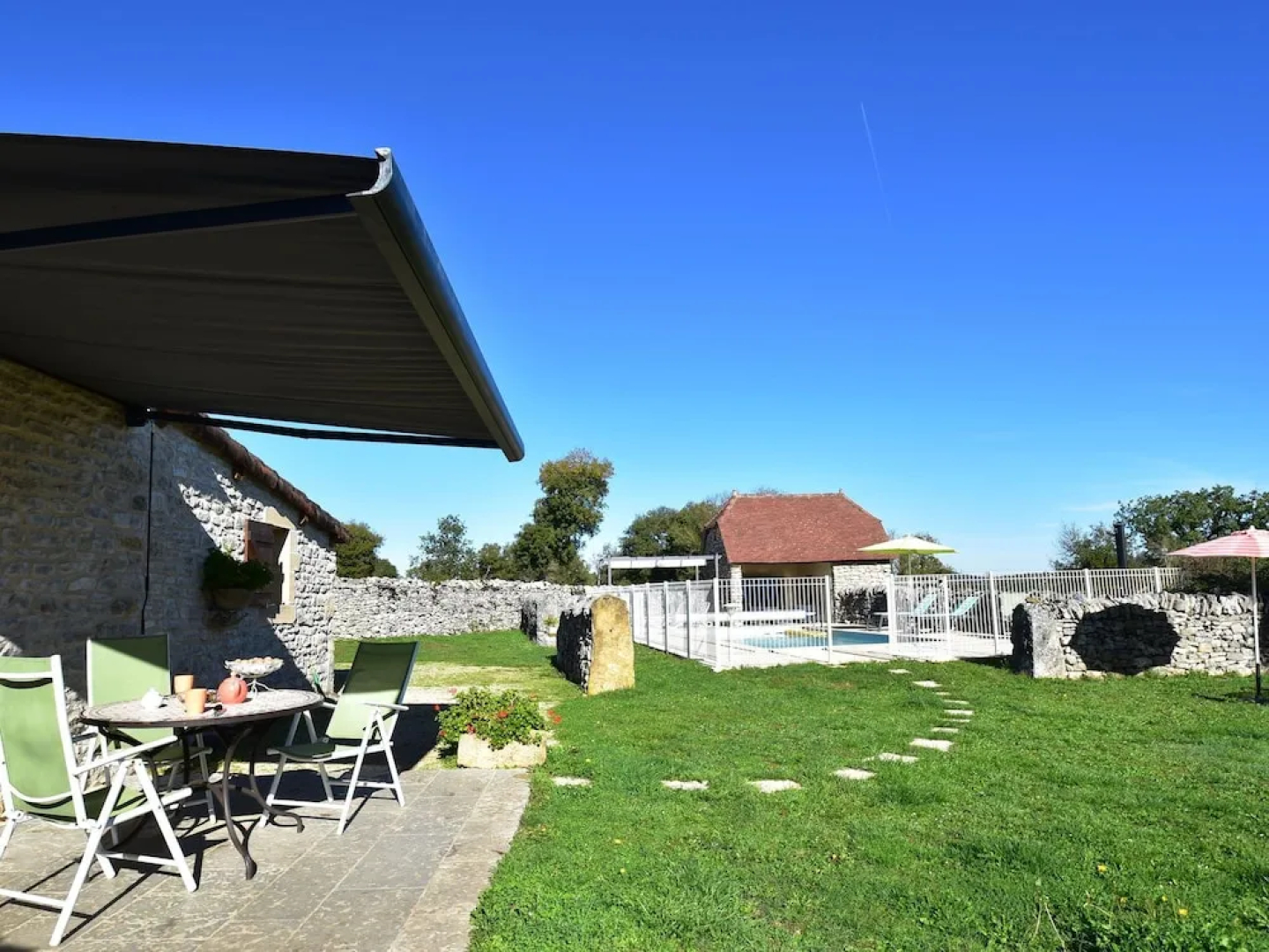 Authentic Holiday Home With Private Swimming Pool and Stunning View in France